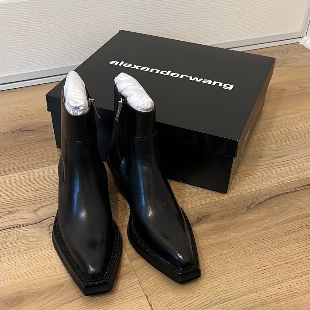 Alexander Wang DONOVAN Leather Ankle Boots – Black, Size 6 (New)